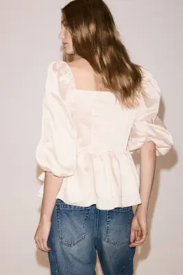 Blouse à volants ruchés avec manches bouffantes - Beige clair — photo 4