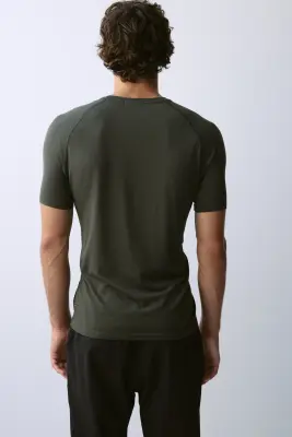 T-shirt de sport Muscle Fit DryMove™ - Olive foncé — photo 2