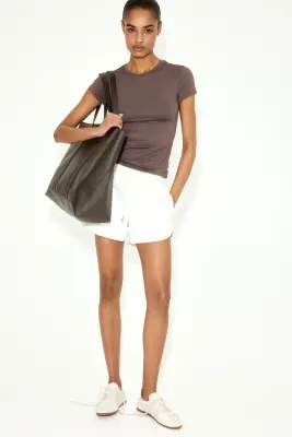 T-shirt ajusté en microfibre - Marron foncé — photo 1