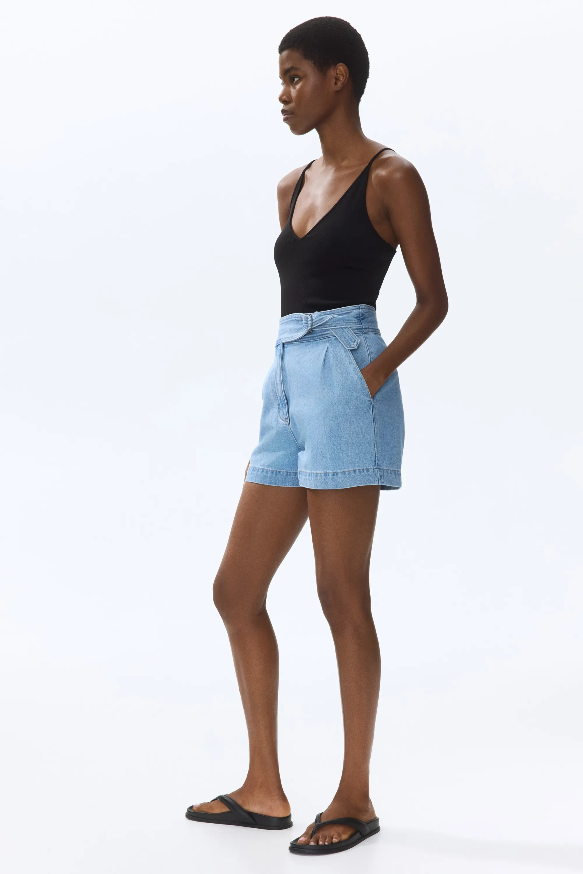 Short en denim avec ceinture - Bleu denim clair