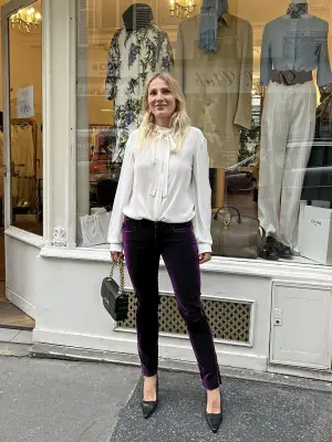 Escarpins à bride cheville en cuir fleuri noir Prix boutique 750€ Taille 38 — photo 3