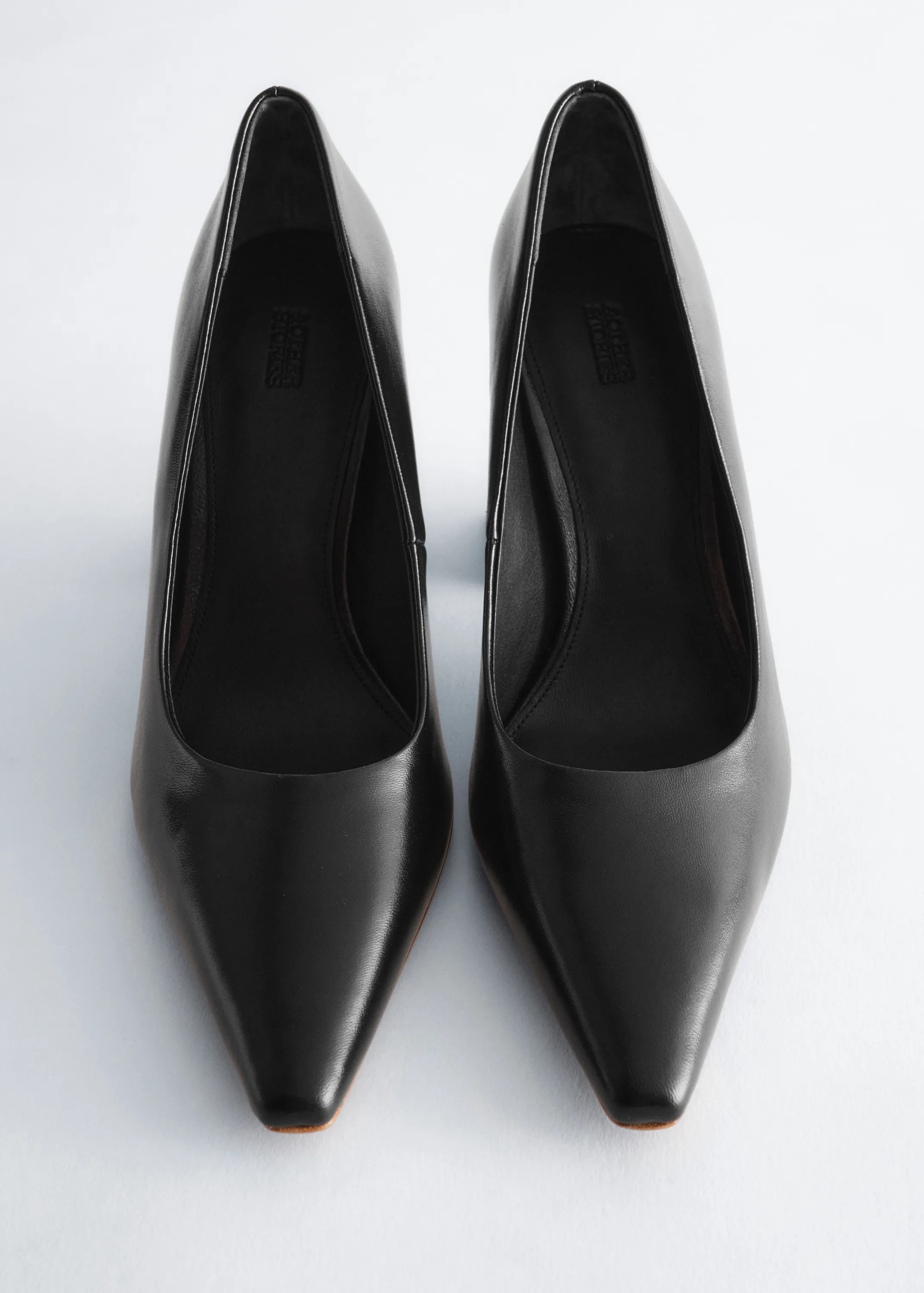 Escarpins en cuir à talons épais - Noir