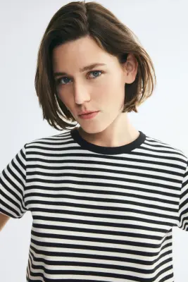T-shirt ajusté - Noir/rayures blanches — photo 1