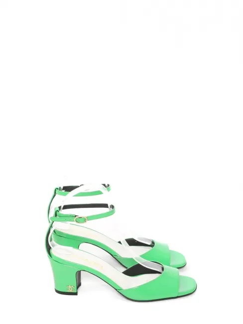 Sandales en cuir verni vert pomme à bride cheville Prix boutique 1250€ Taille 38