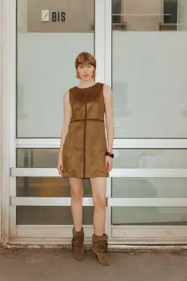 Robe courte en suédine — photo 2