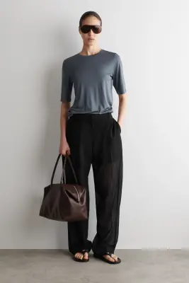 T-SHIRT EN SOIE FLUIDE - Bleu acier — photo 1