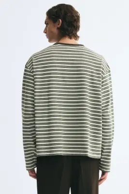 Relaxed Fit Boxy long-sleeved T-shirt - Vert kaki foncé/rayé — photo 3