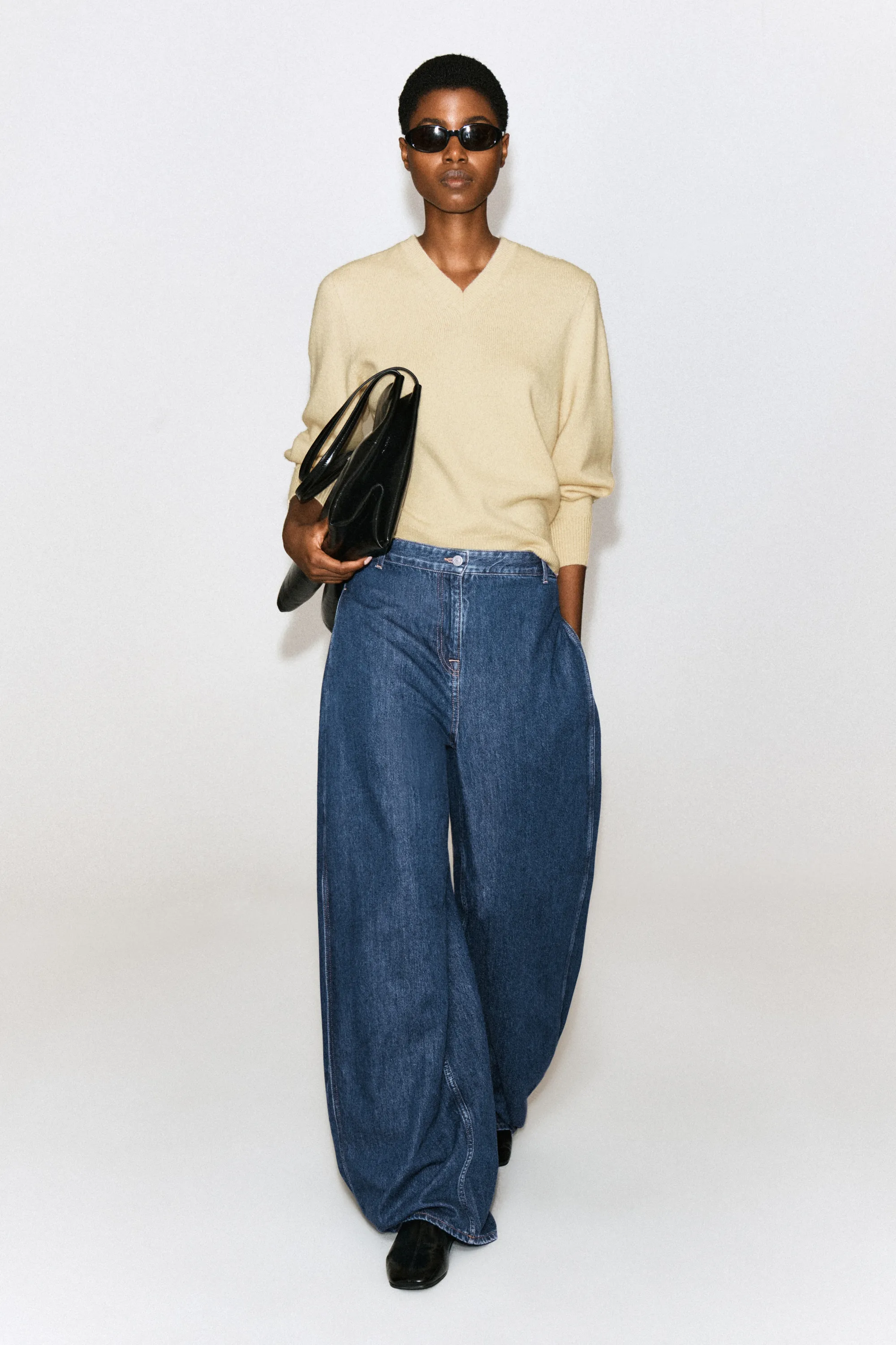 PANTALON BARREL EN DENIM À PANNEAU PLISSÉ - BLEU