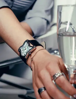 LAPHONT SQUARE MELTING WATCH SMALL SILVER BLACK STRAP — photo 2