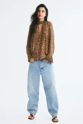 Blouse avec col cravate - Beige/imprimé léopard — photo 2