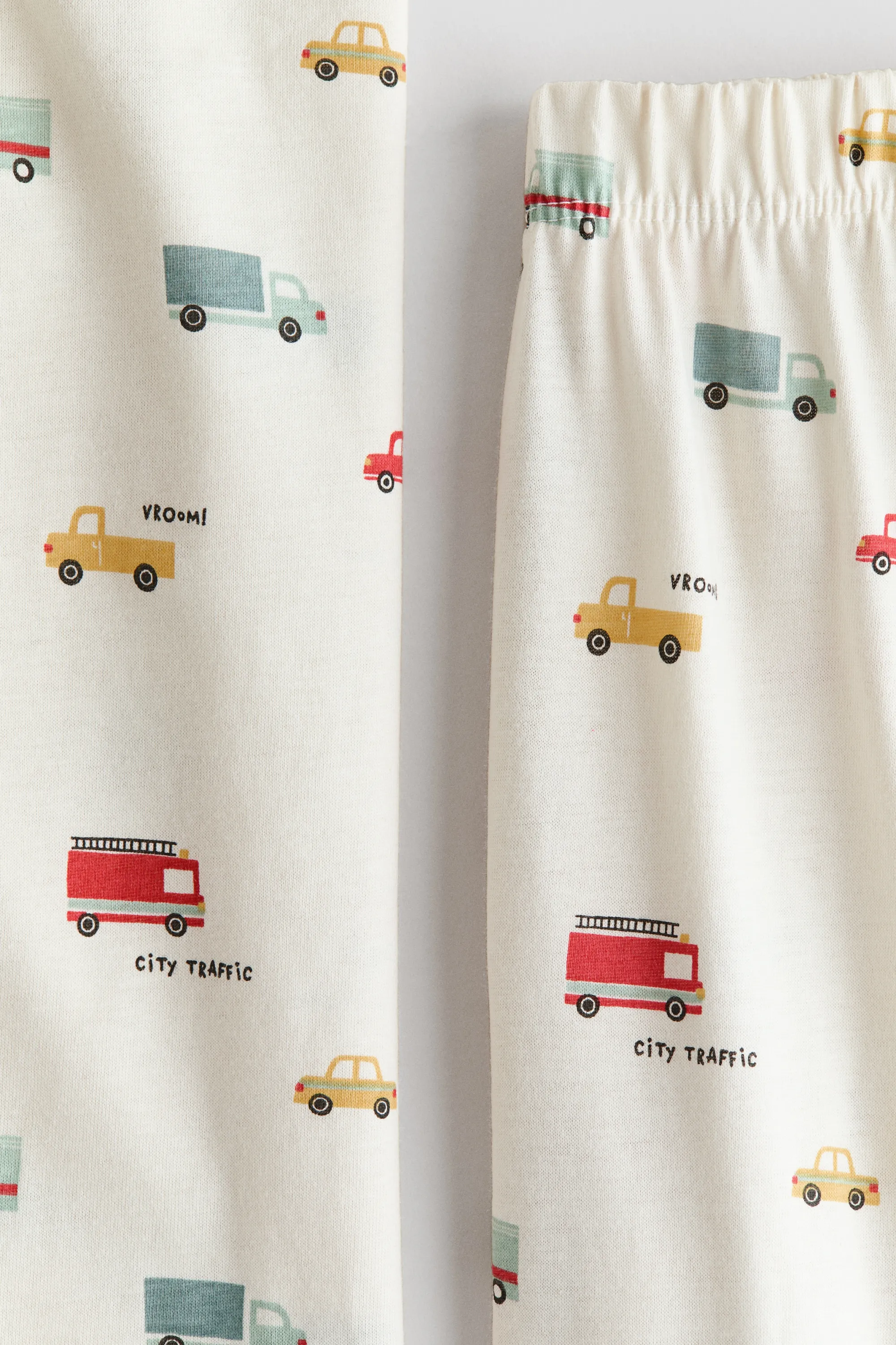Pyjama imprimé en coton - Crème/véhicules