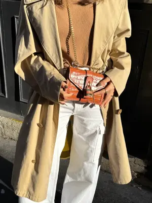 Sac Aby mini embossé croco marron fauve cadenas doré avec chaîne doré Retail 1490€ — photo 5