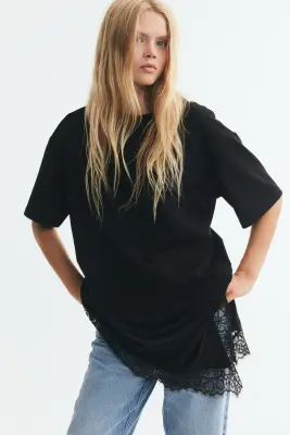 T-shirt asymétrique avec dentelle - Noir — photo 1