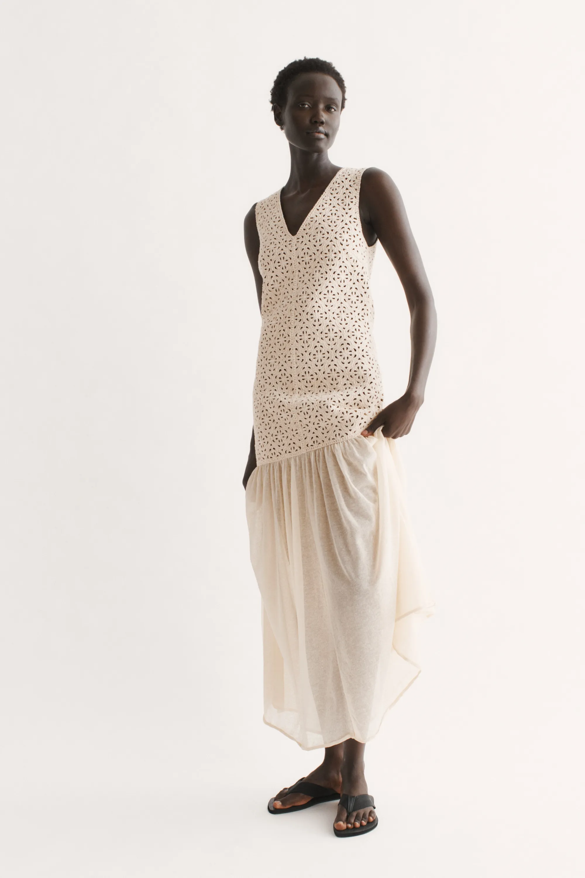 Robe façon crochet avec jupe évasée - Beige clair