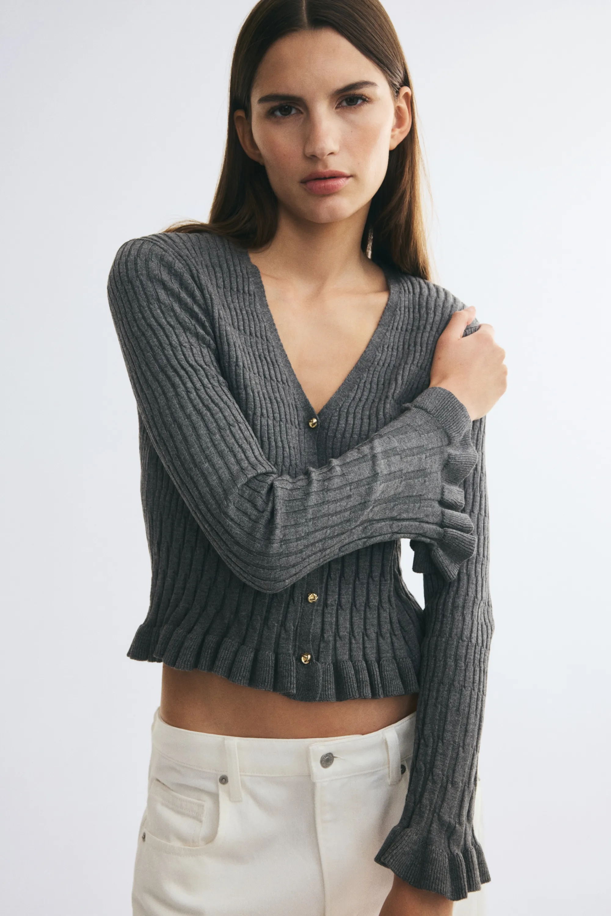 Gilet à encolure en V avec bords ruchés - Gris chiné