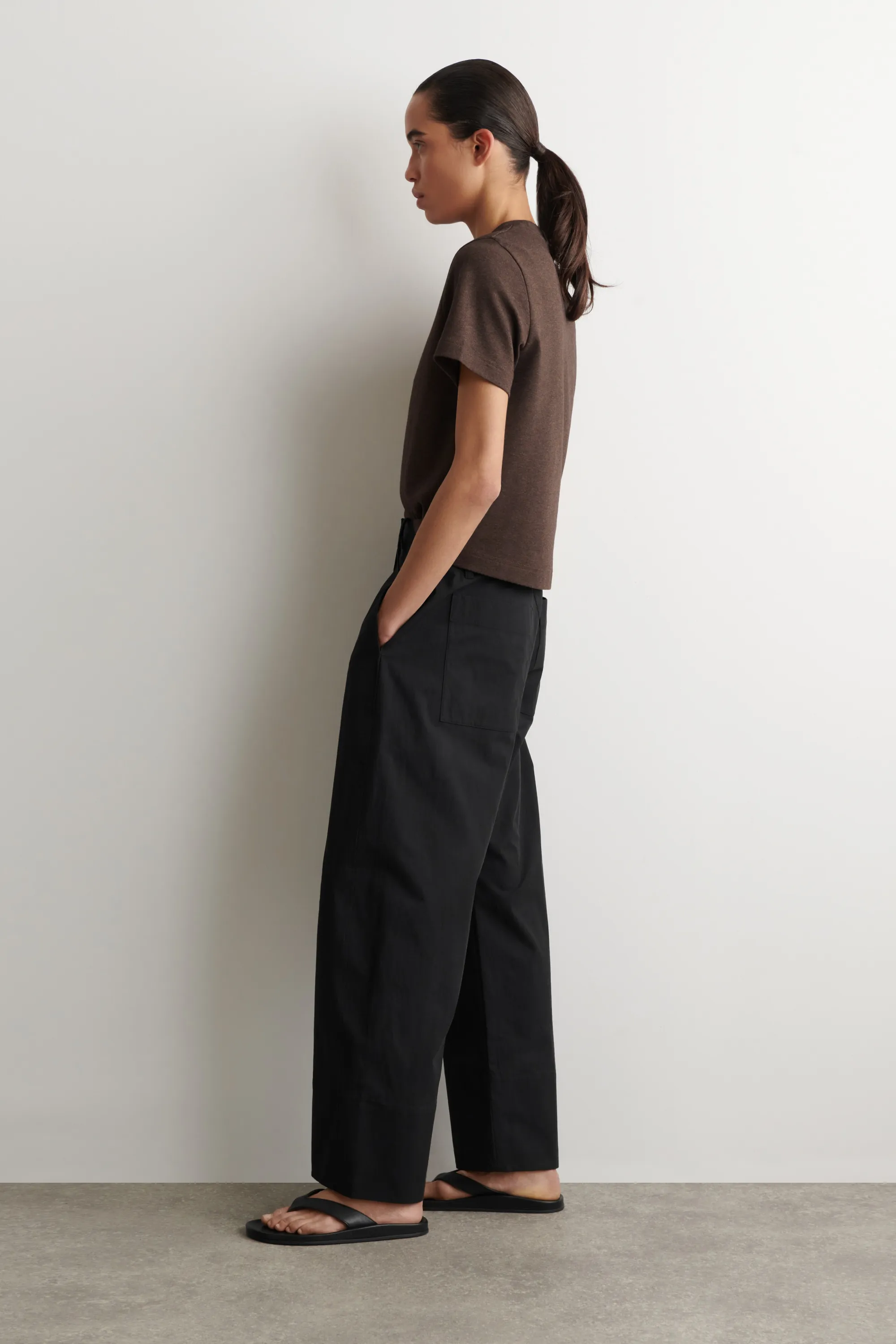 T-SHIRT ÉLÉGANT - BRUN FONCÉ