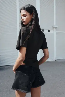 Top asymétrique avec col cheminée - Noir — photo 3