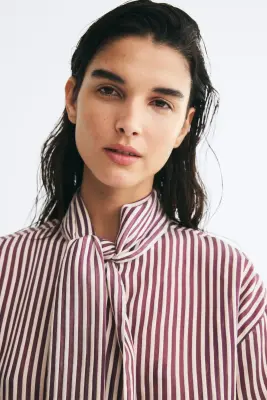 Chemise oversize à col cravate - Violet prune/rayé — photo 1