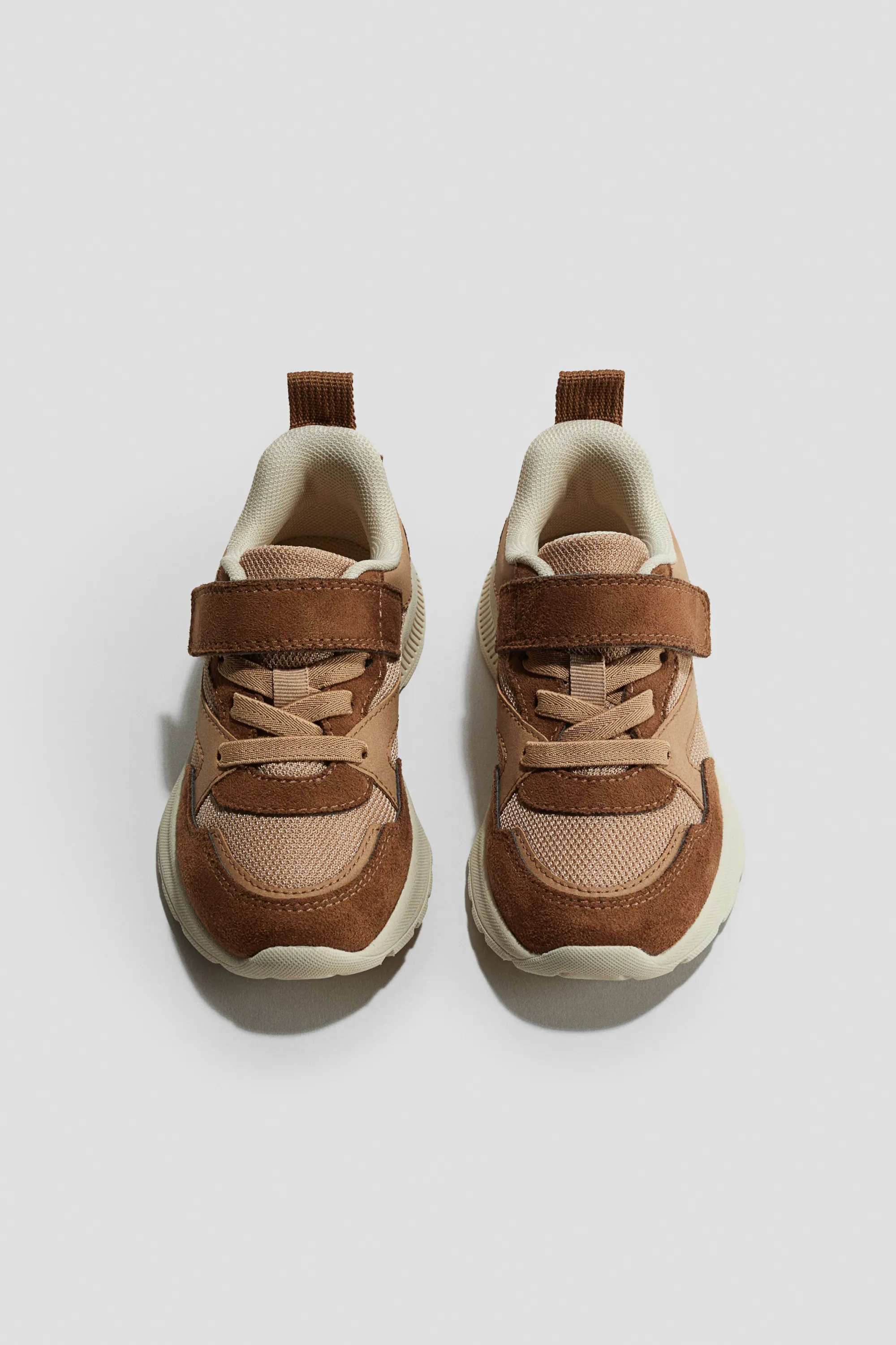 Sneakers à semelle légère - Marron/blanc