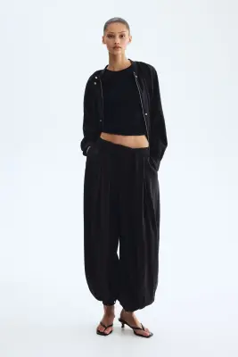 Pantalon en modal avec jambes ballon - Noir — photo 2