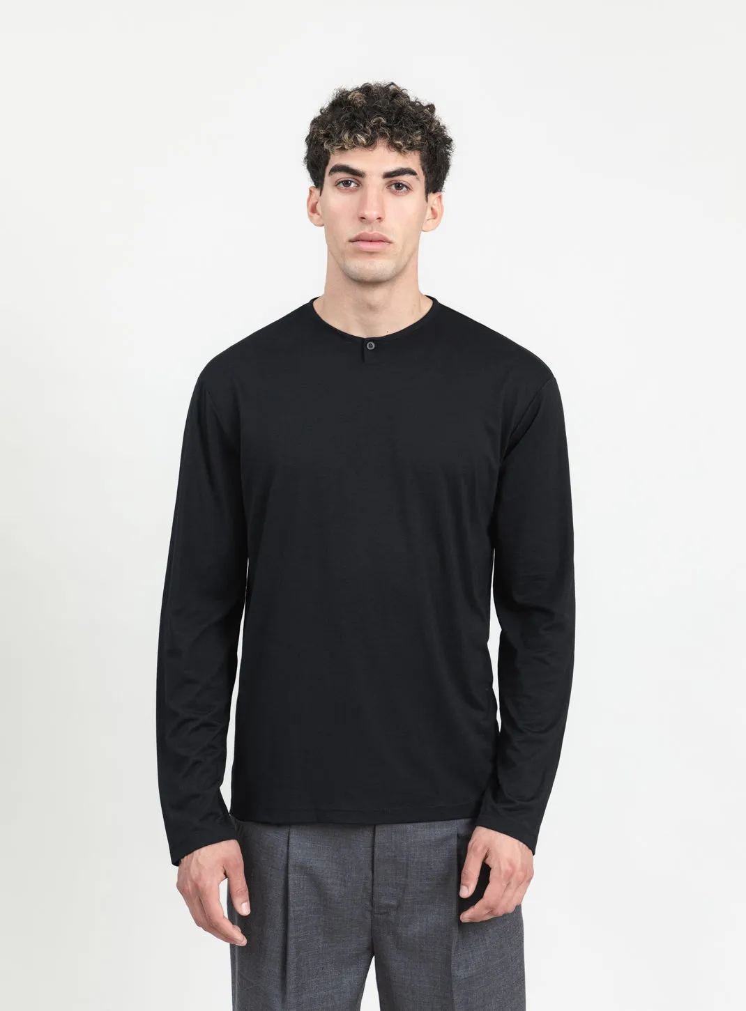 1 Button T-Shirt in Black Eucalyptus & Cotton