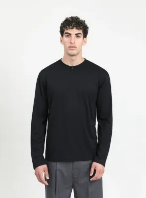 1 Button T-Shirt in Black Eucalyptus & Cotton