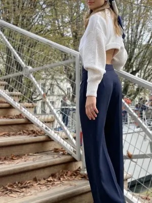 Pull cropped en 100% laine blanc crème Prix boutique 1300€ Taille XS — photo 3