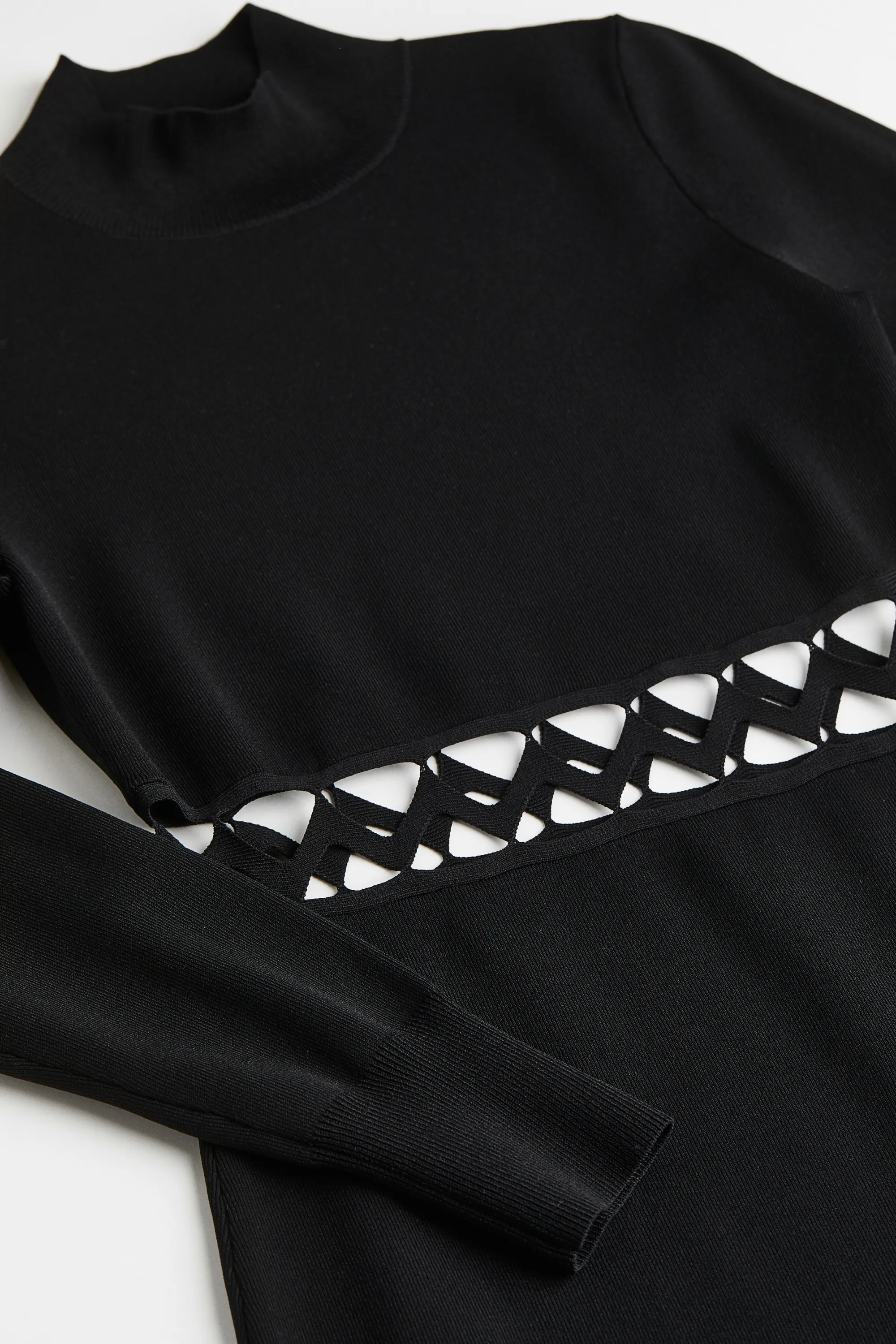 Robe découpée à col cheminée - Noir