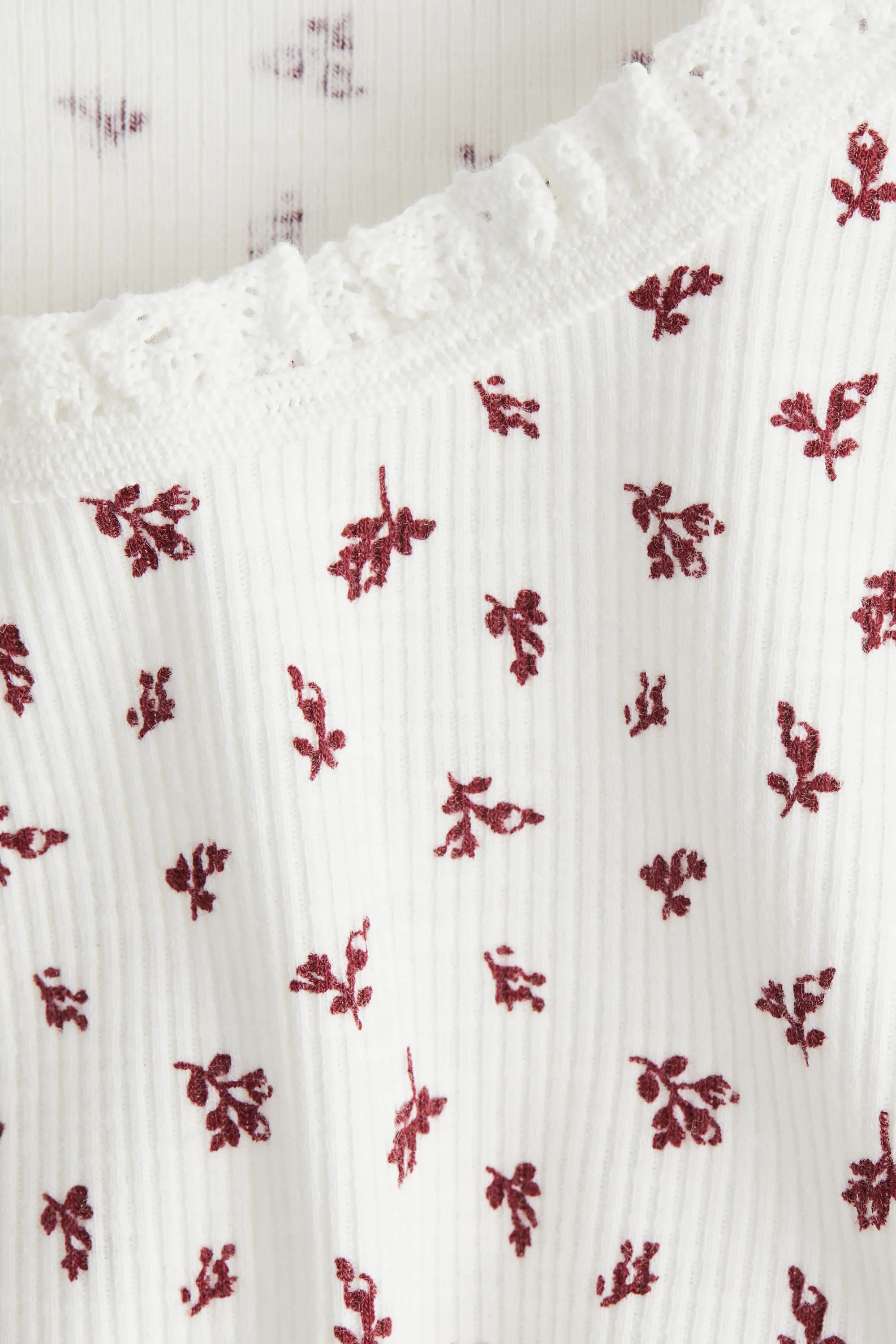 Top avec dentelle - Blanc/fleuri