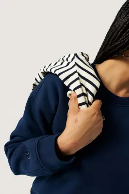 Le sweat - Bleu marine — photo 5