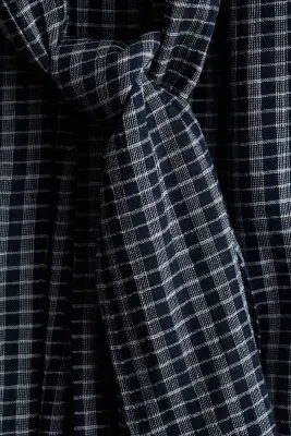 Blouse avec col lavallière - Bleu marine/carreaux — photo 4