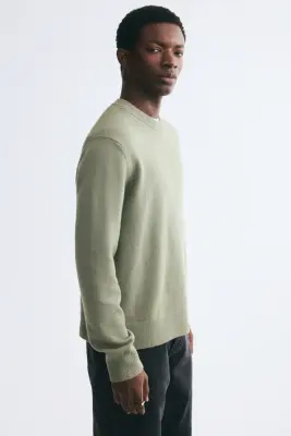 Pull Regular Fit en laine - Vert ancien — photo 3
