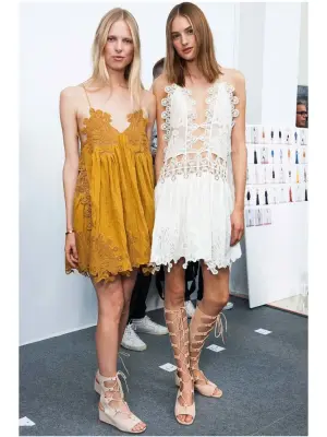 Sandales compensées FOSTER en daim beige nude à lacets Prix boutique 750€ Taille 36,5 — photo 2