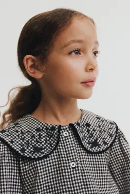 Blouse en coton avec détails brodés - Noir/motif pied-de-poule — photo 2