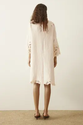 Robe avec broderie anglaise - Crème — photo 2