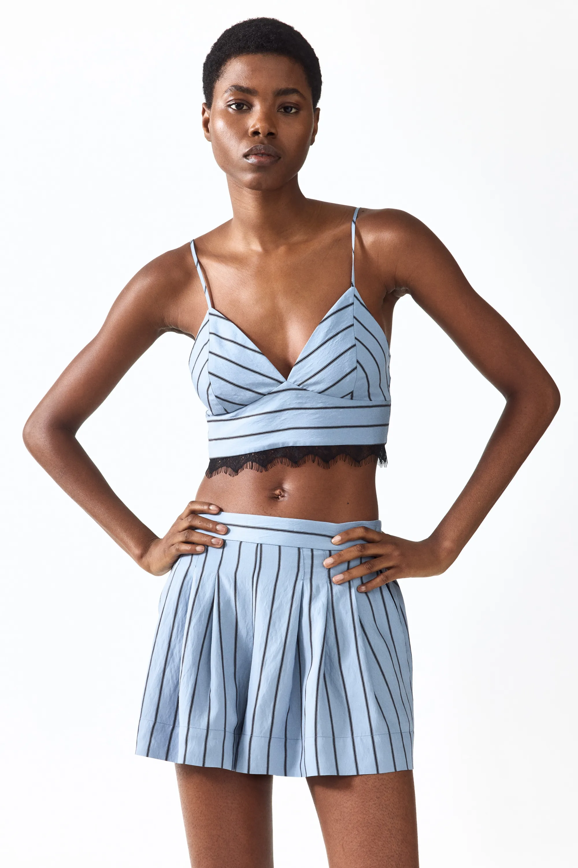 Crop top avec dentelle - Bleu ancien clair/rayé