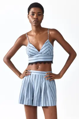 Crop top avec dentelle - Bleu ancien clair/rayé — photo 1