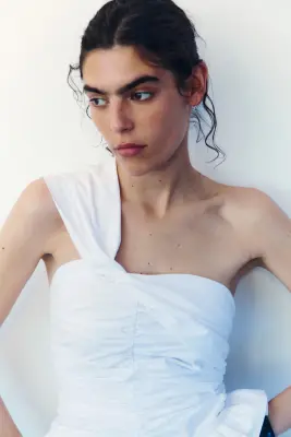 Top asymétrique avec détail torsadé - Blanc — photo 2