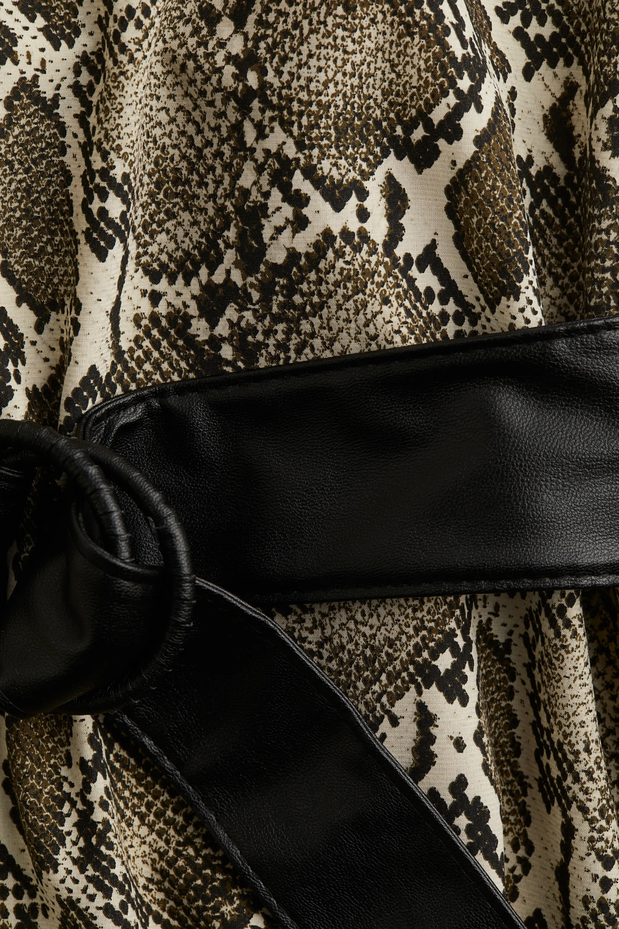Robe avec ceinture - Beige/motif peau de serpent