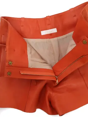 Short en cuir agneau orange Eté 2012 Prix boutique 2300€ Taille 38 — photo 4