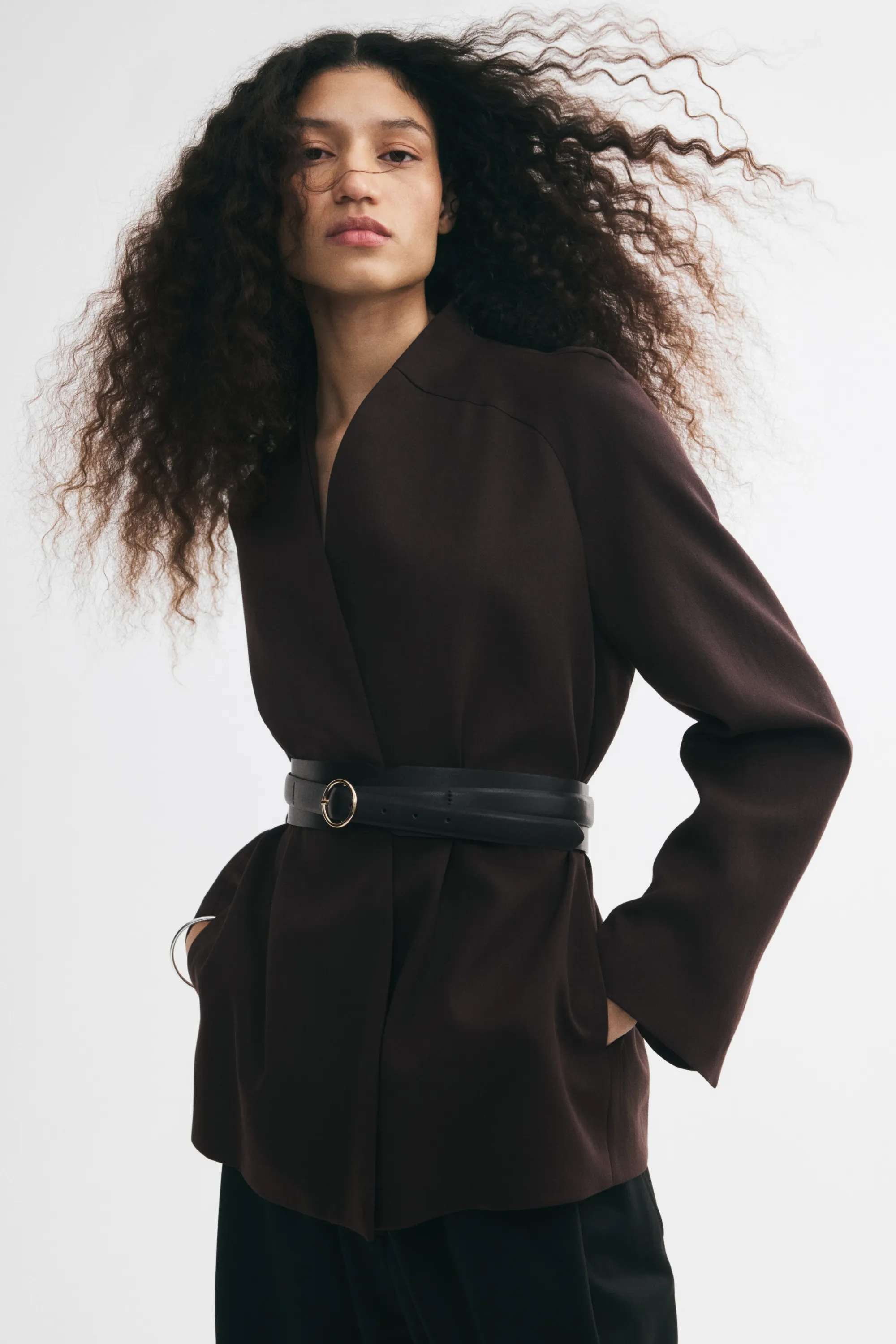 Blazer sans revers avec ceinture - Marron foncé