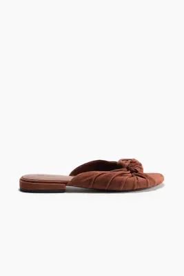 Sandales en cuir velours avec détail noué - Marron — photo 1