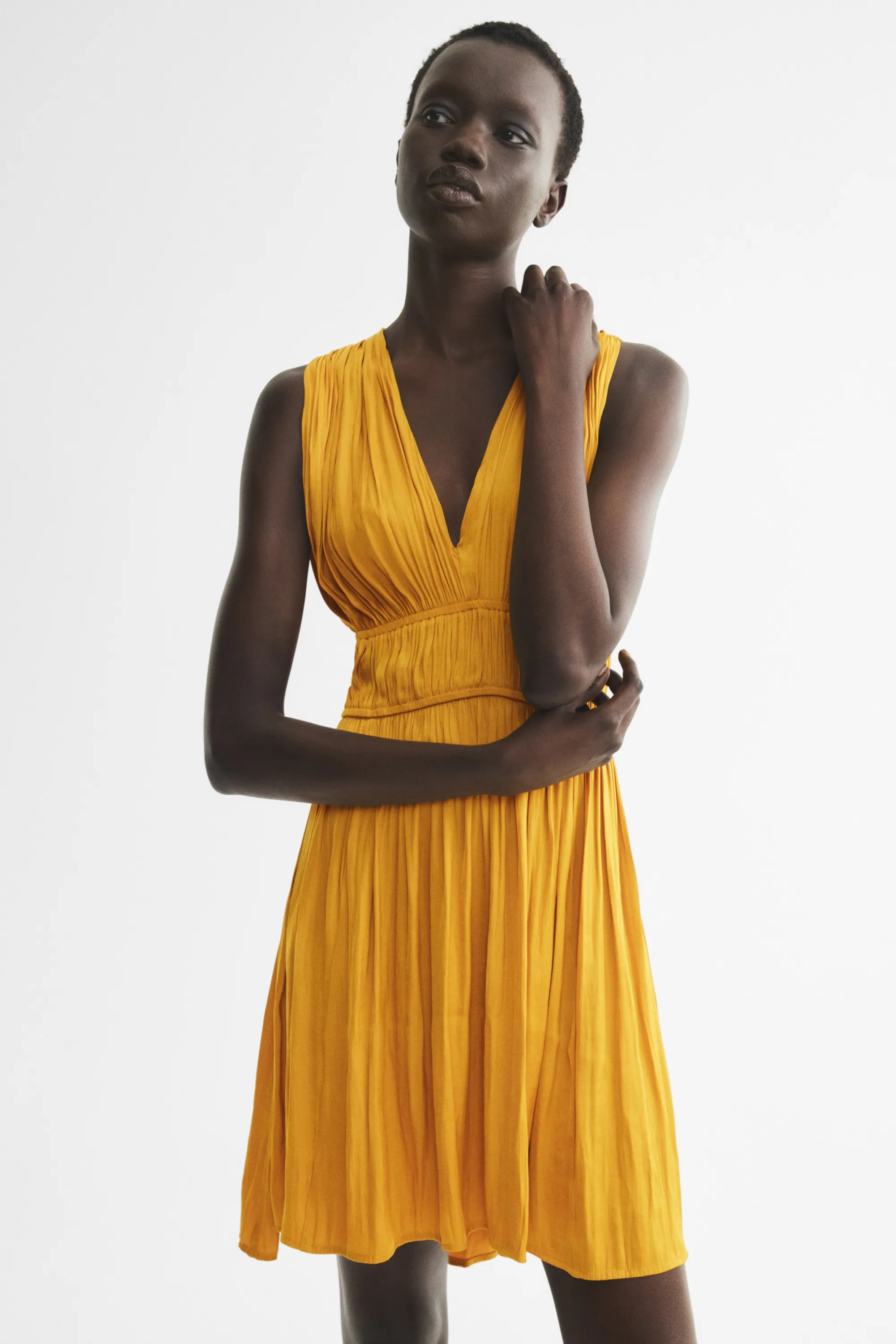 Robe drapée avec détail à nouer - Jaune moutarde