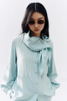 Chemise avec foulard - Turquoise ancien clair — photo 2