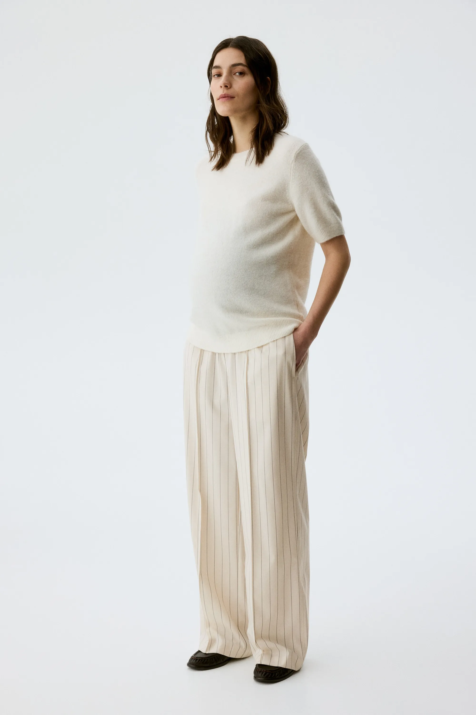 MAMA Pantalon large avec plis Before & After - Crème/rayé