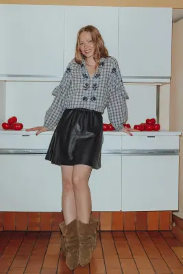 Jupe courte en simili Femme — photo 3