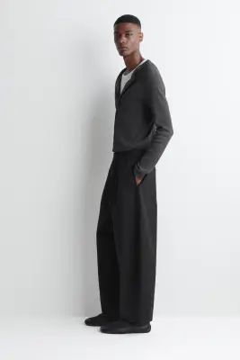 PANTALON BARREL DÉCONTRACTÉ À PLIS - NOIR — photo 3