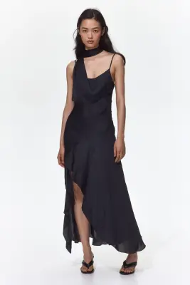 Robe à écharpe en satin - Noir — photo 2