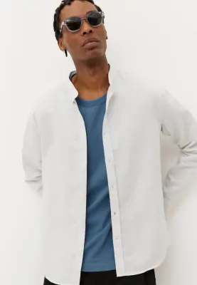 La chemise col officier - Blanc cassé — photo 4