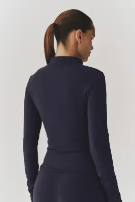 Top de sport chaud à col zippé SoftMove™ - Brume violette — photo 3